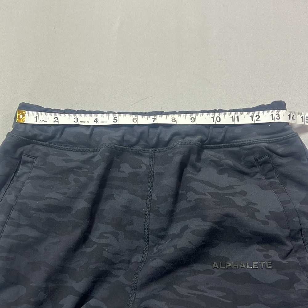 Alphalete men’s dark camo joggers - Picture 7 of 10